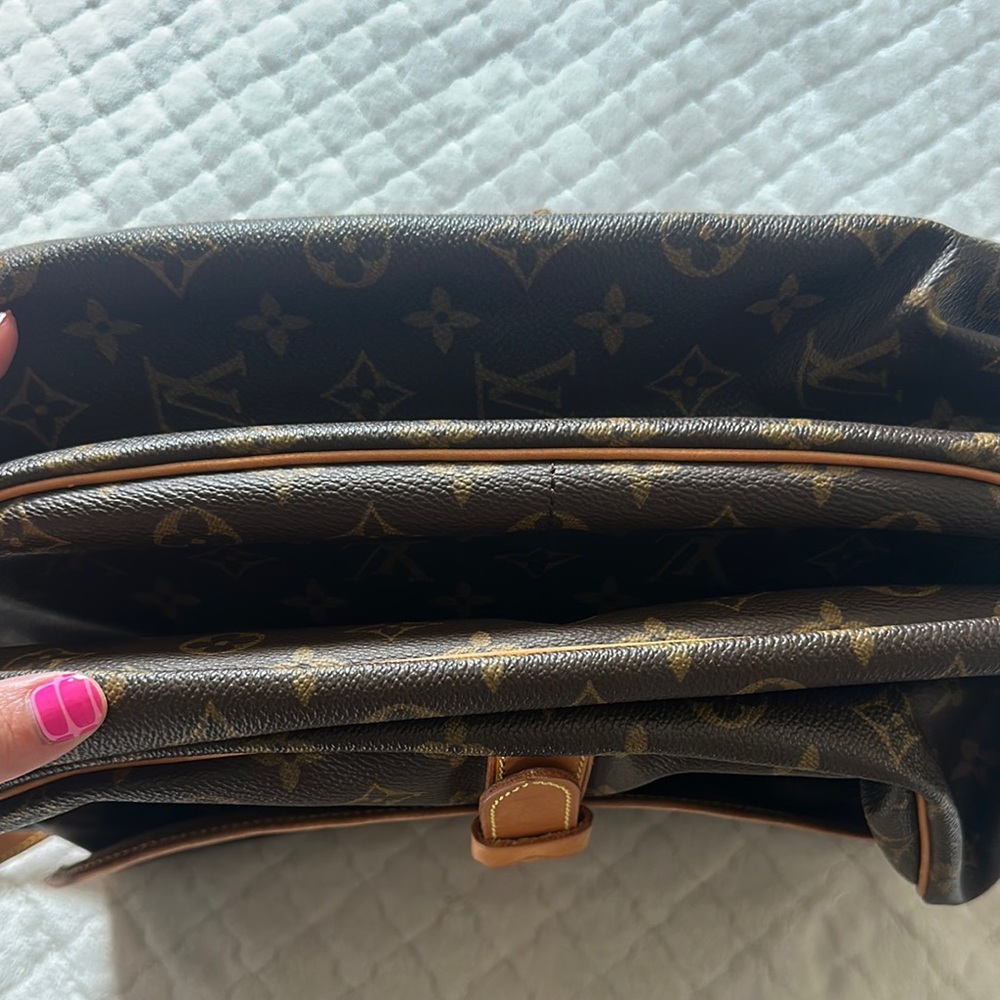 Louis Vuitton Brown Tan Monogram Messenger Bag - Picture 5 of 16